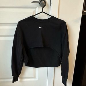 CROPPED NIKE SWEATSHIRT